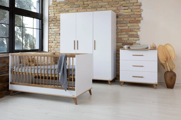 Faktum Flip White & Oak XL Wardrobe – Large Nursery Storage, Soft-Close Doors