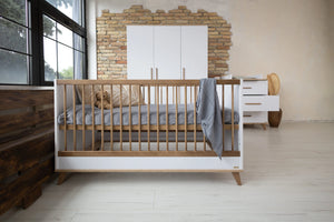 Faktum Flip White & Oak Convertible Baby & Junior Bed – 140×70 cm, Adjustable Mattress Base