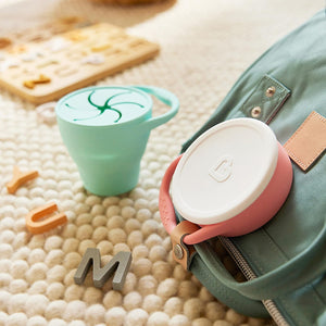 Munchkin C’est Silicone! Collapsible Snack Catcher with Lid Toddler Food Cup