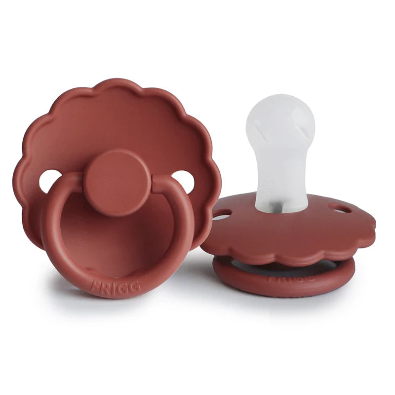FRIGG Daisy Silicone Pacifier 0-6M 1-Pack Baked Clay