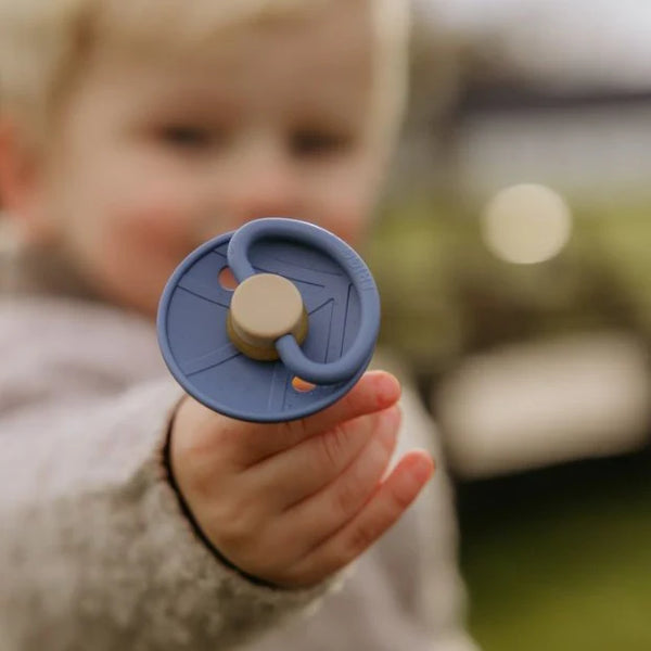 FRIGG Round Latex Pacifier 0-6M 4-Pack Skyline Serenity