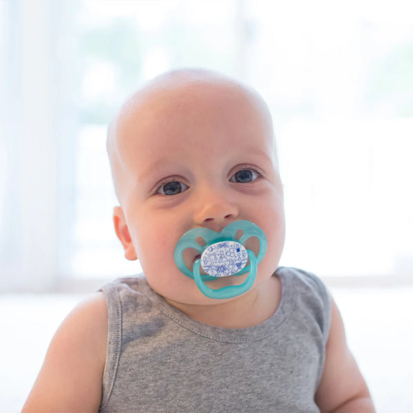 Dr. Browns Advantage Pacifiers Blue 6-18 Months Soothers