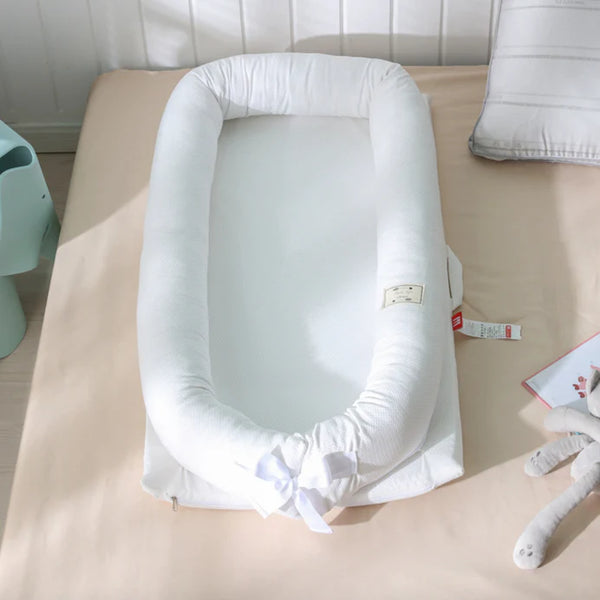 Little Baby Breathable Newborn Baby Sleeping Bed – White