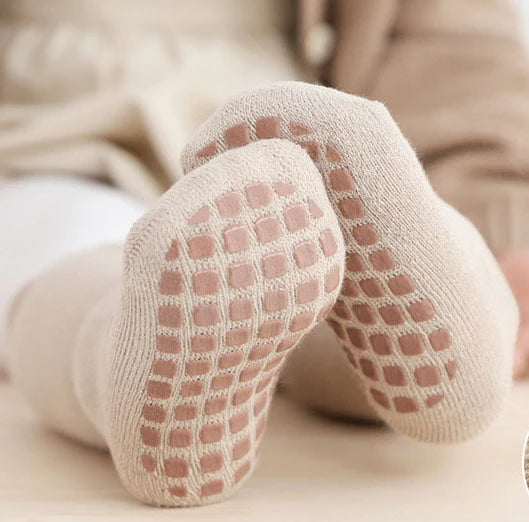 LITTLE BABY anti slips socks