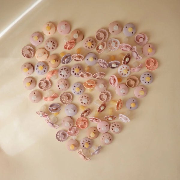 FRIGG Fairytale Latex Pacifier 6-18M 1-Pack The Little Match Girl