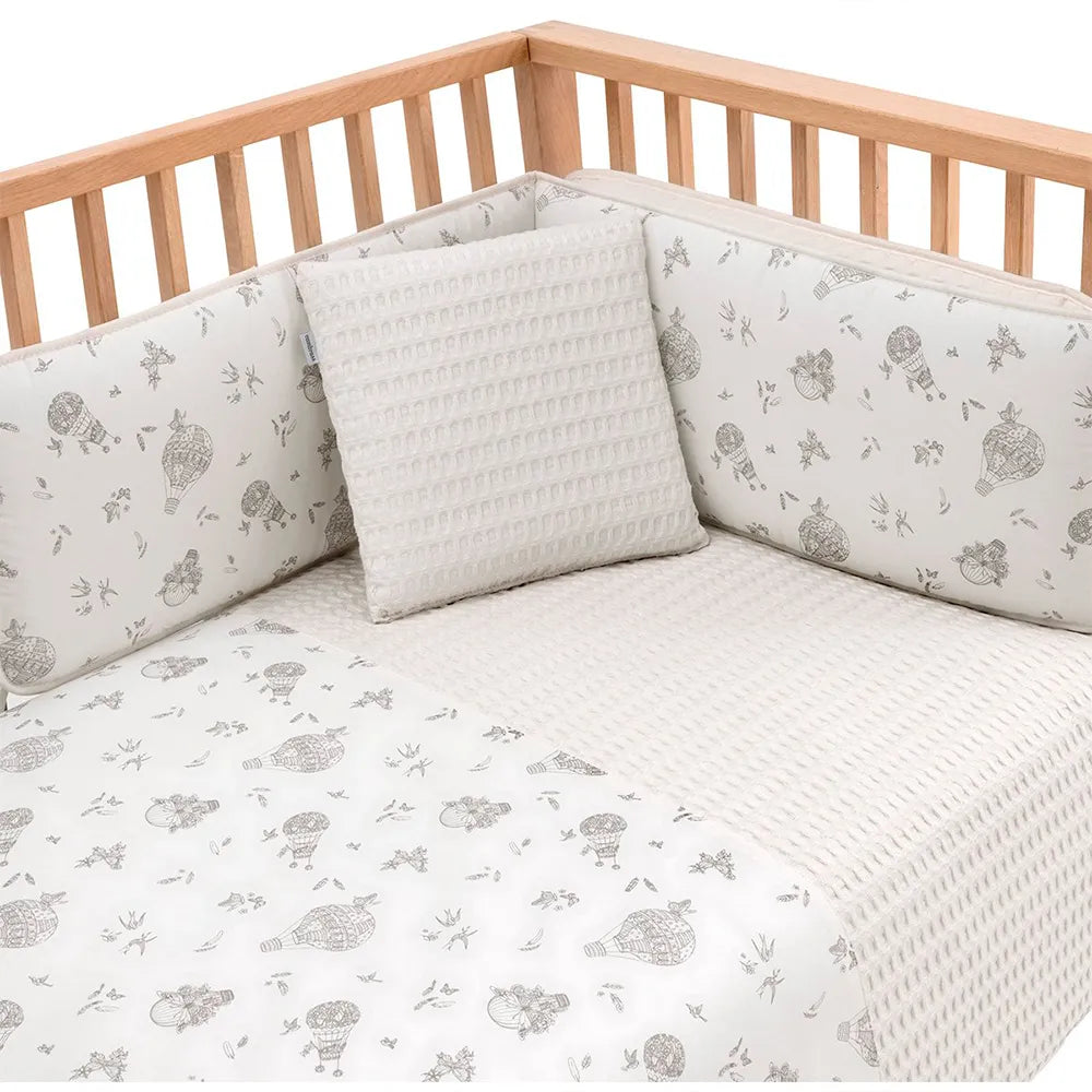 Cambrass Globe Crib Bedding Set – Beige